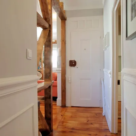 Duke By Interhome * リスボン